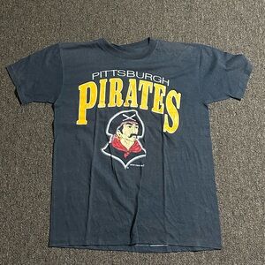 Vintage 80’s Pittsburgh Pirates MLb T shirt